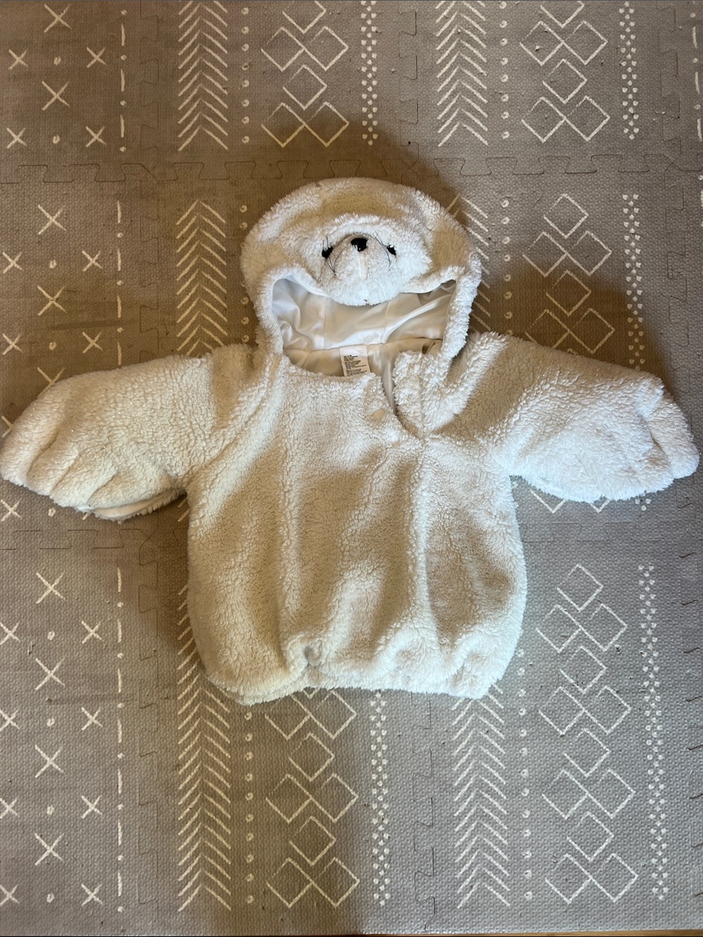 Baby Seal costume- size 12-18 months. White with silver tinsel accents